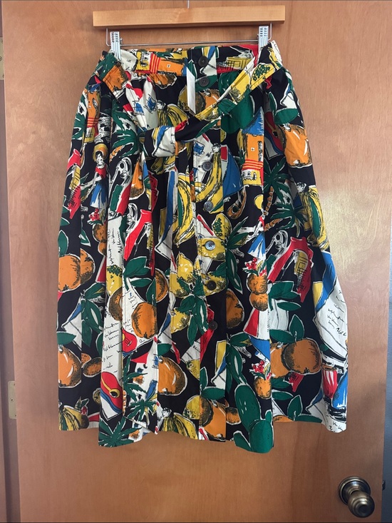J. Crew Dresses & Skirts - J. Crew Green and Black Tropical Print Skirt. Size 14. NWT